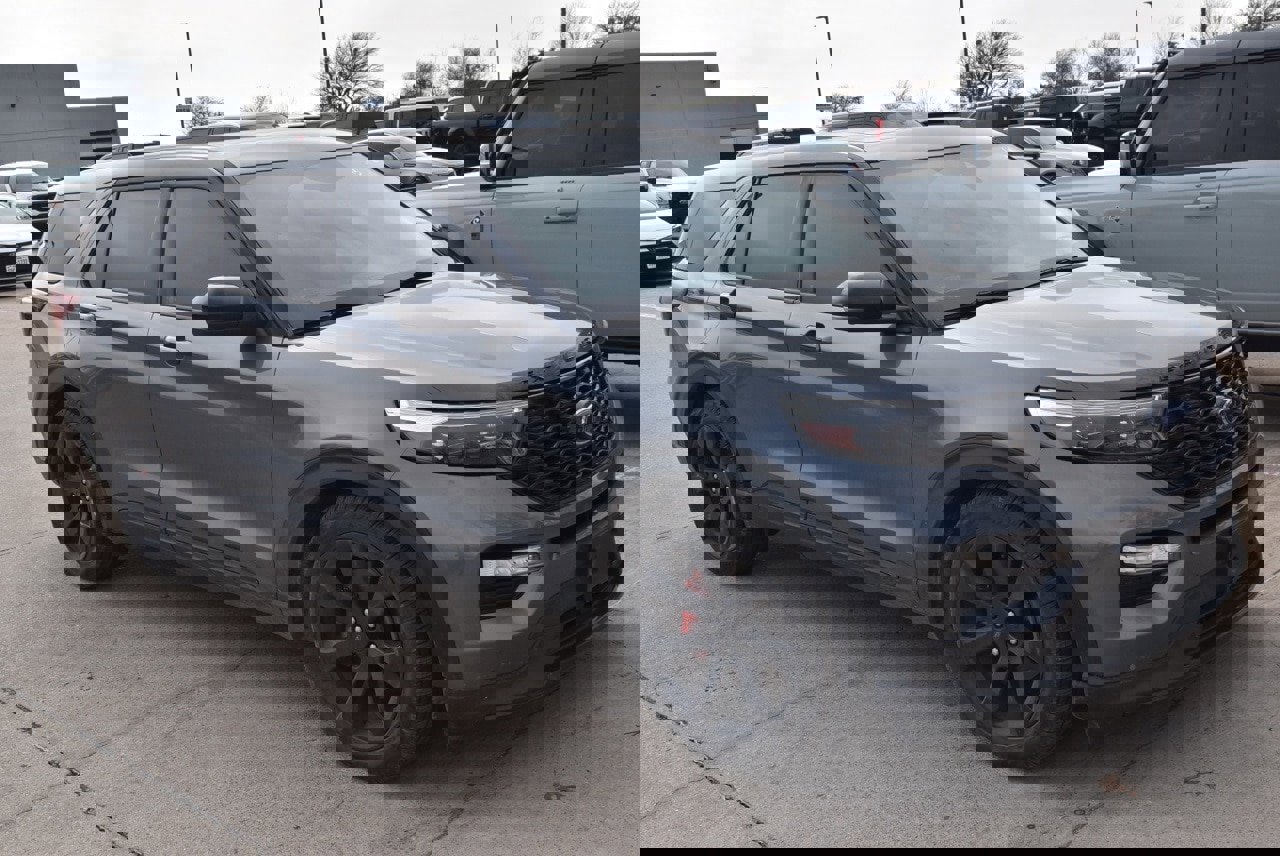 Certified 2022 Ford Explorer ST w/ Equipment Group 401A image 4