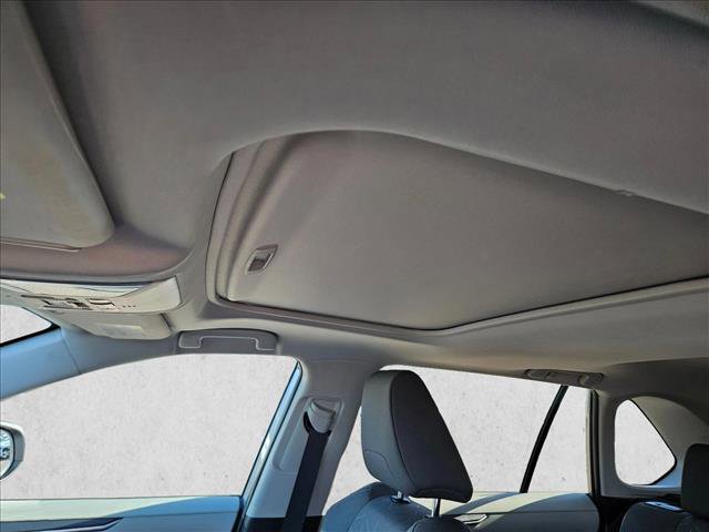 Used 2021 Toyota RAV4 XLE w/ Convenience Package image 15