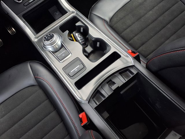 Certified 2024 Ford Edge ST-Line image 17