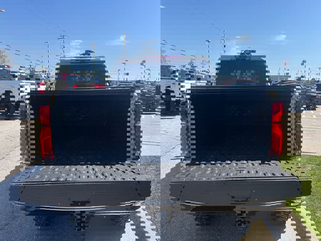 Used 2026 Chevrolet Silverado 2500 ZR2 AWD/4WD image 15