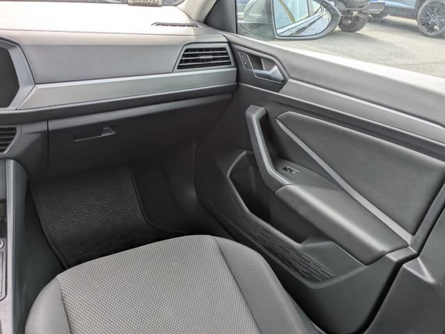Used 2019 Volkswagen Jetta S w/ Driver Assistance Package FWD image 16