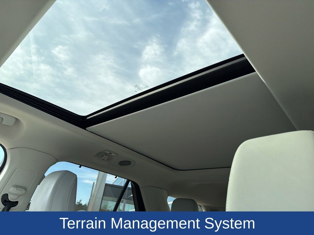 Certified 2025 Ford Explorer Platinum w/ Ultimate Package image 16