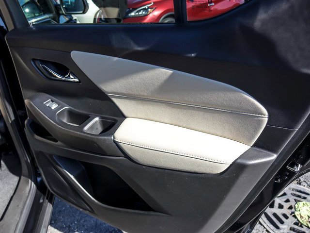 Used 2023 Chevrolet Traverse LS image 28