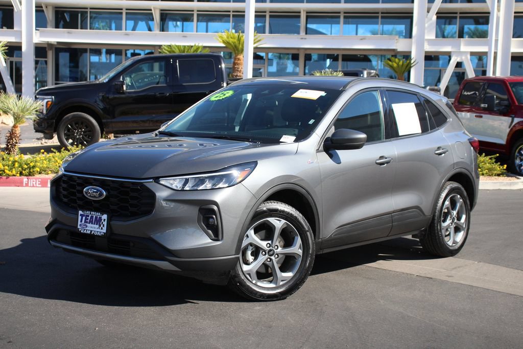 Certified 2025 Ford Escape ST-Line Select AWD/4WD image 1