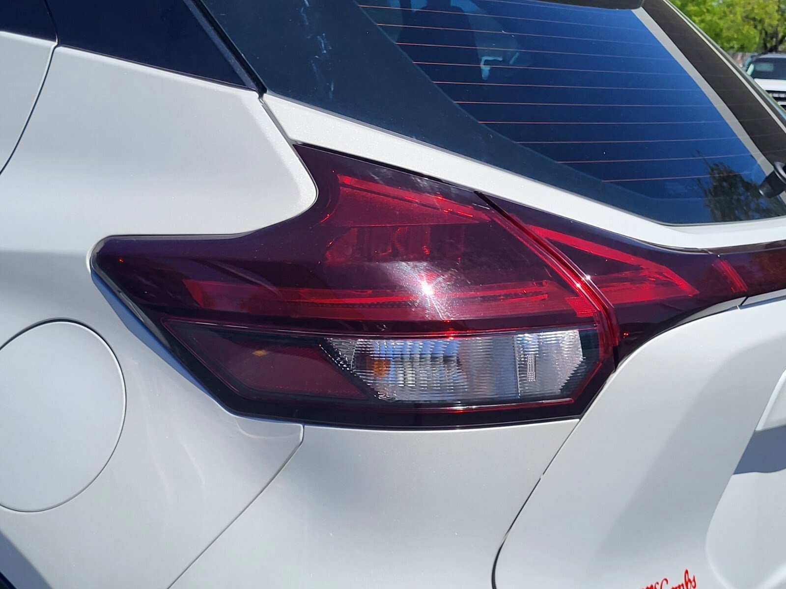 Used 2023 Nissan Kicks SR w/ SR Premium Package image 10