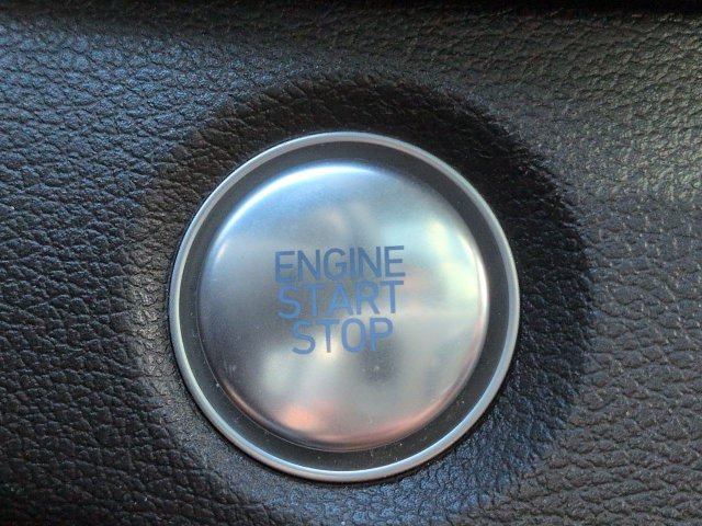 Used 2020 Hyundai Santa Fe SEL FWD image 32
