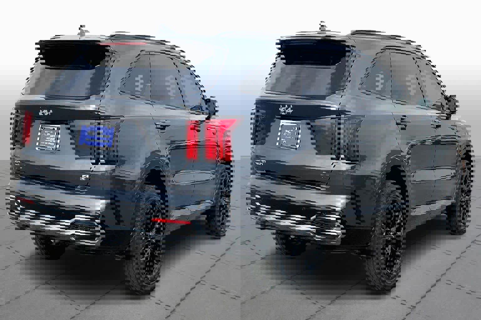 Used 2023 Kia Sorento SX image 3