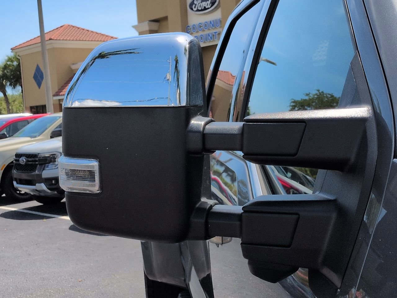 Certified 2024 Ford F450 Platinum w/ FX4 Off-Road Package AWD/4WD image 11