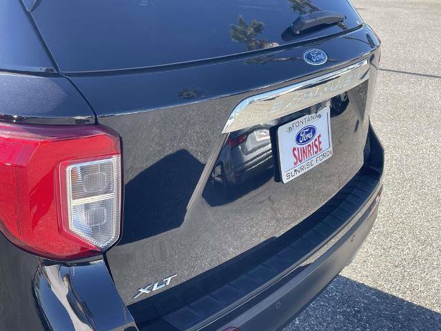 Certified 2022 Ford Explorer XLT w/ Equipment Group 202A image 7