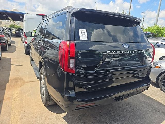Certified 2025 Ford Expedition Active AWD/4WD image 6