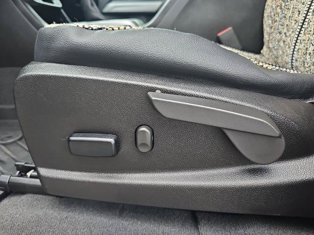 Used 2022 Chevrolet Colorado ZR2 AWD/4WD image 28