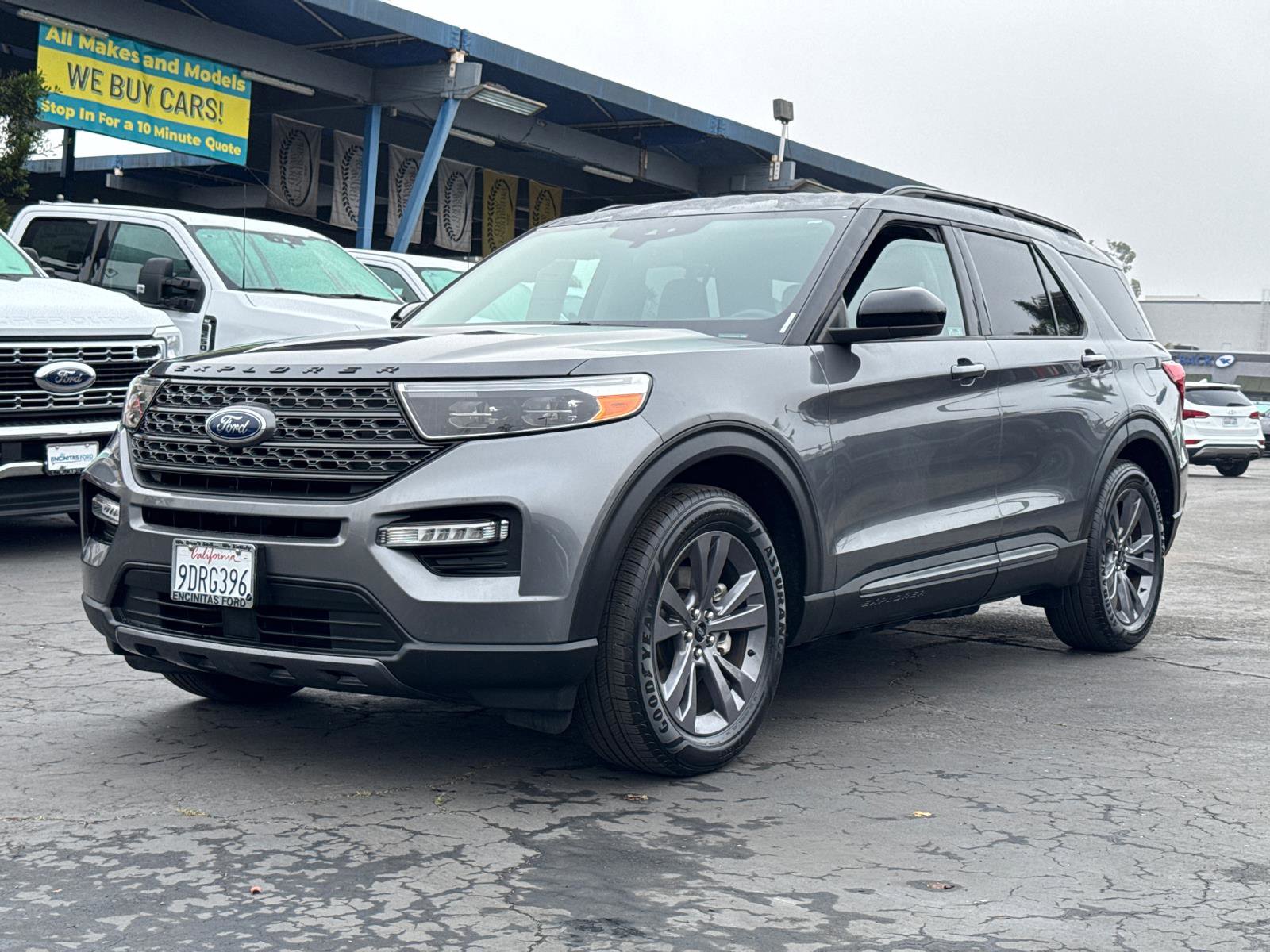 Certified 2022 Ford Explorer XLT w/ Equipment Group 202A image 4