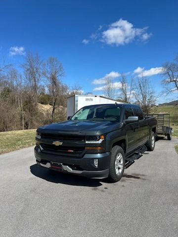 Used 2018 Chevrolet Silverado 1500 LT image 3