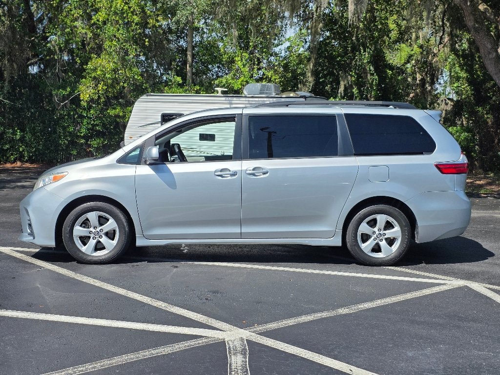 Used 2020 Toyota Sienna LE FWD image 9