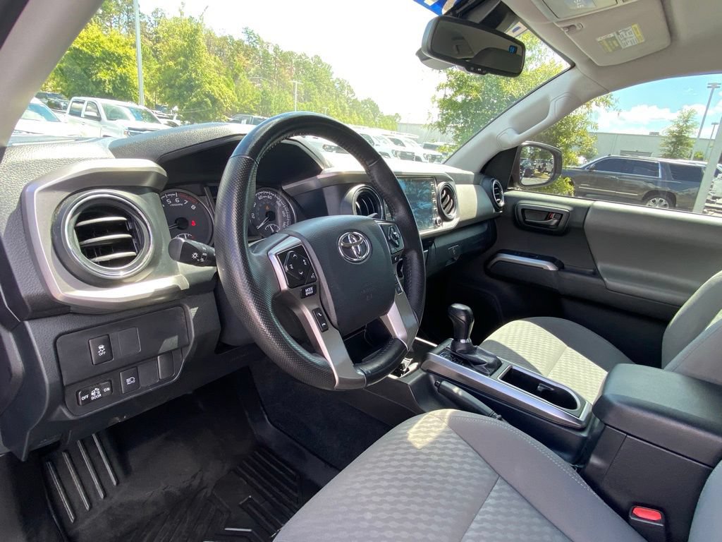 Used 2023 Toyota Tacoma SR5 w/ Technology Package AWD/4WD image 9