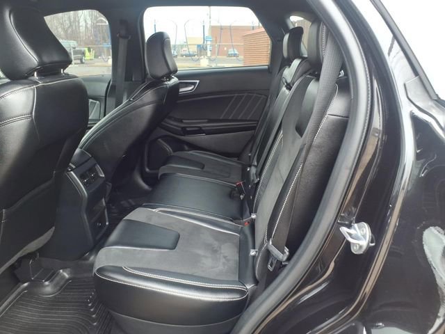 Certified 2022 Ford Edge ST image 11