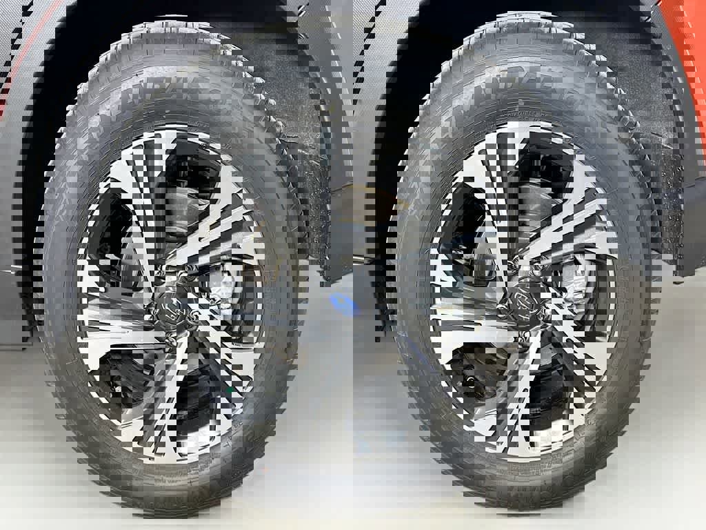 Used 2024 Subaru Crosstrek 2.0i Premium w/ Crosstrek Mirror Package image 11