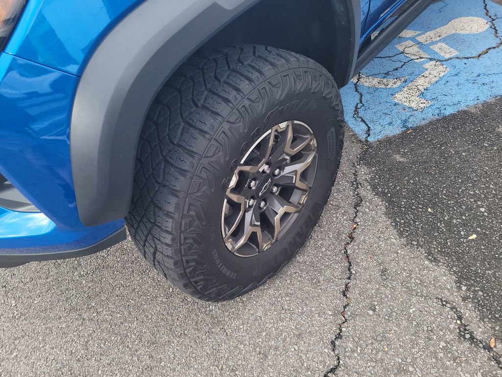 Used 2024 Chevrolet Colorado ZR2 w/ Technology Package image 8