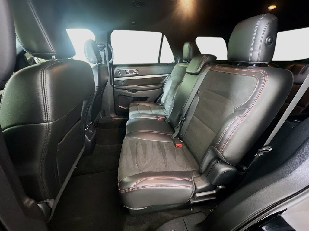 Certified 2018 Ford Explorer XLT w/ Equipment Group 202A AWD/4WD image 26