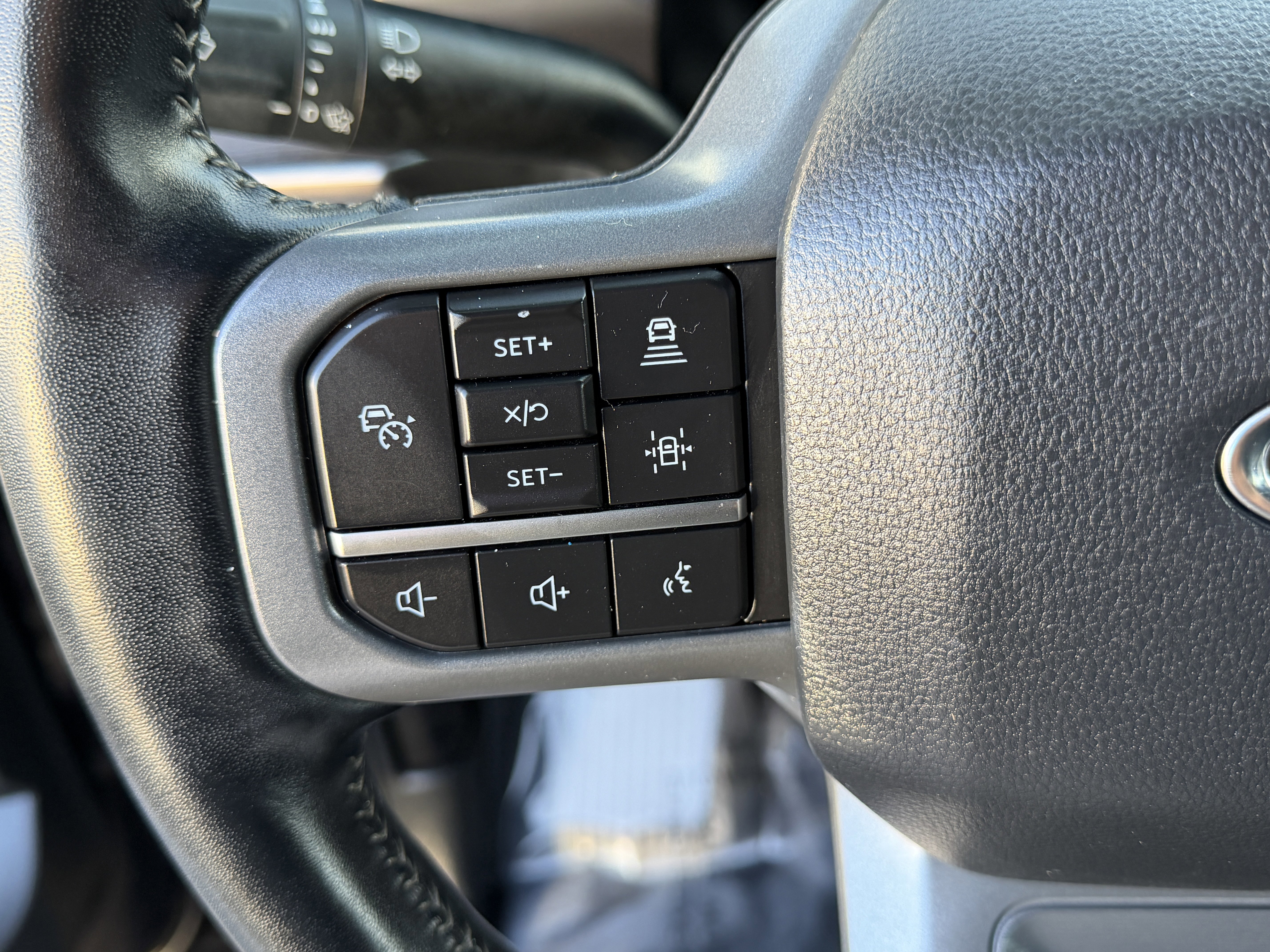 Certified 2023 Ford F150 Lariat w/ Equipment Group 502A High image 16