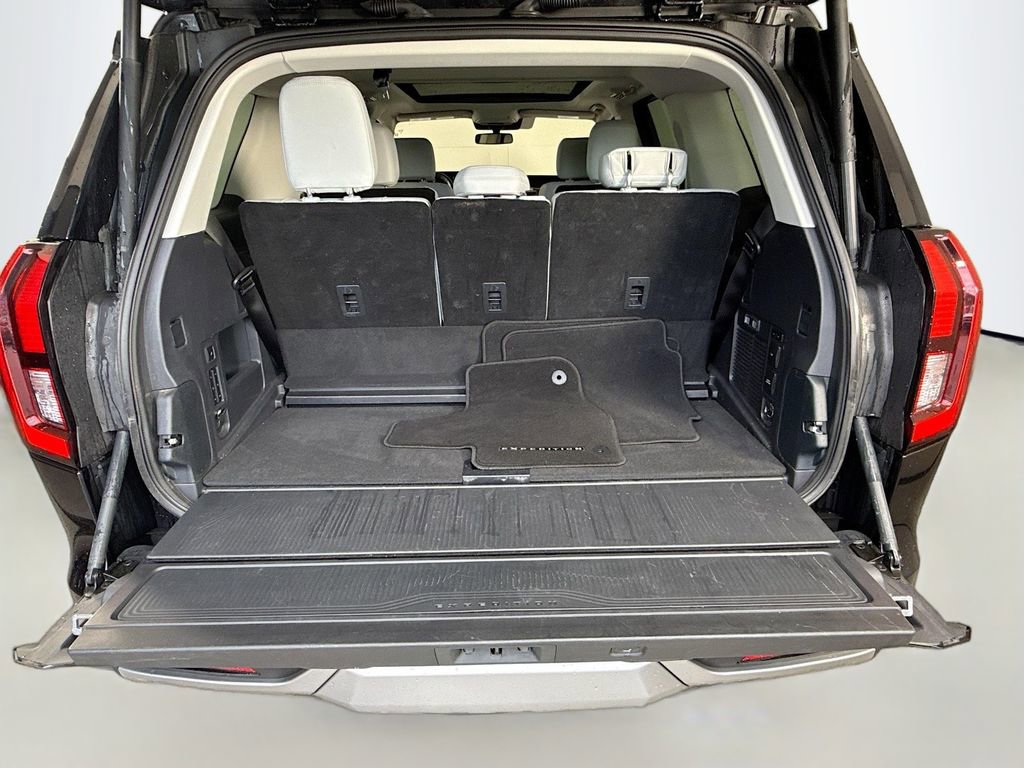 Certified 2025 Ford Expedition Platinum AWD/4WD image 28