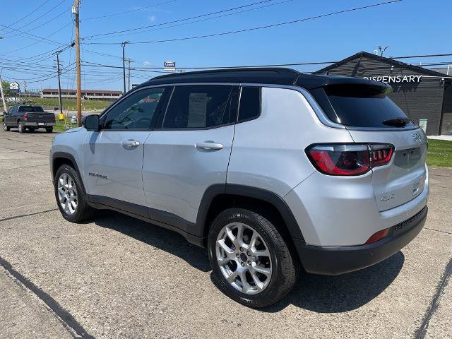 Used 2025 Jeep Compass Limited AWD/4WD image 4