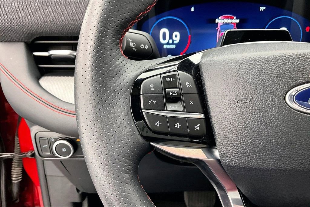 Certified 2025 Ford Explorer ST-Line w/ ST-Line Street Pack image 18