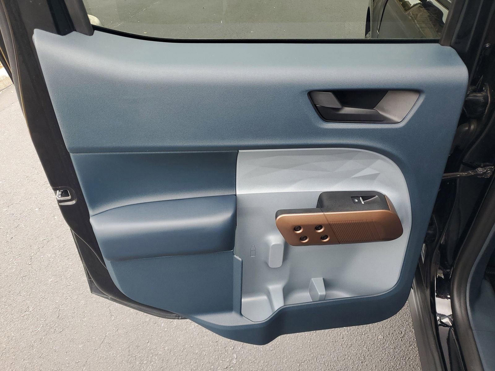 Certified 2024 Ford Maverick Lariat image 8