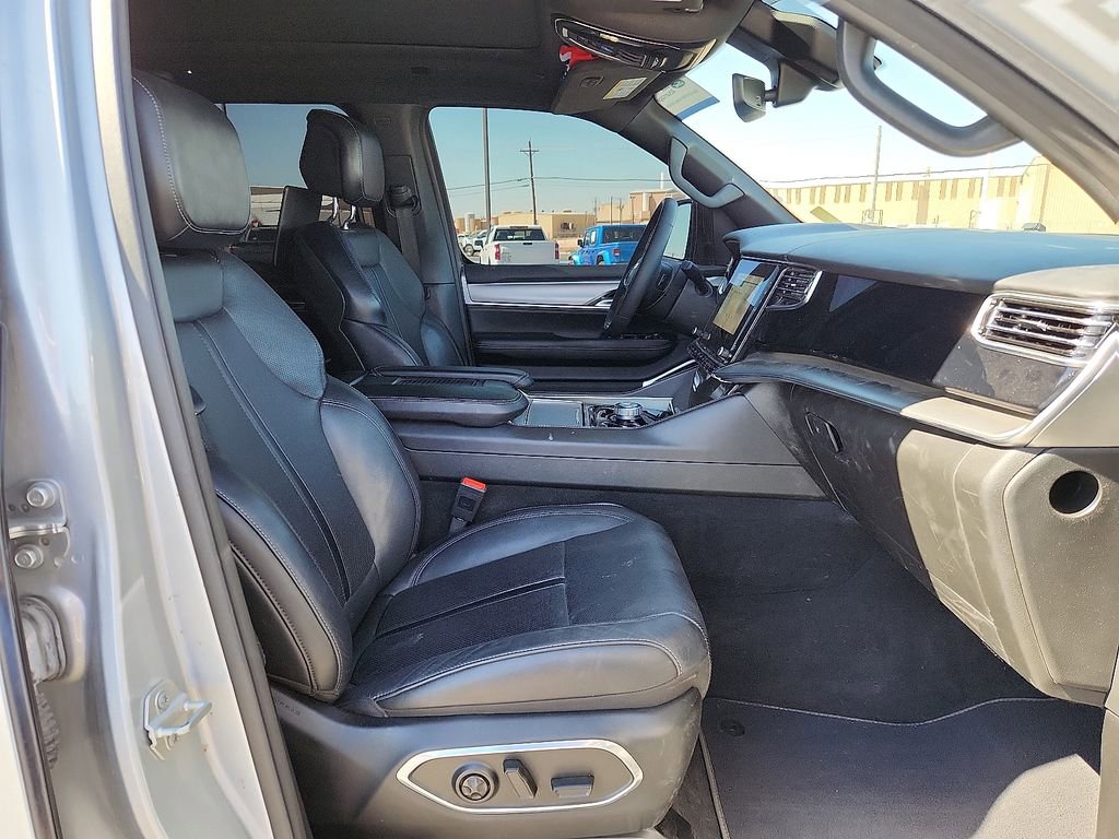 Used 2024 Jeep Wagoneer Series II image 9