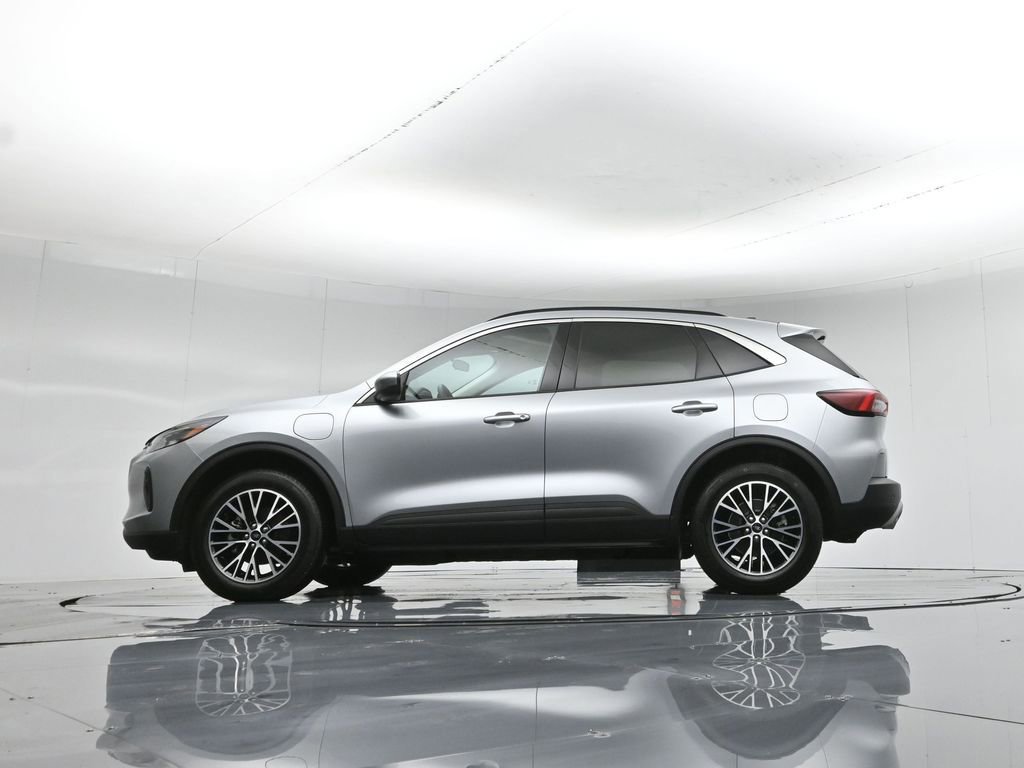 Certified 2023 Ford Escape SE image 28