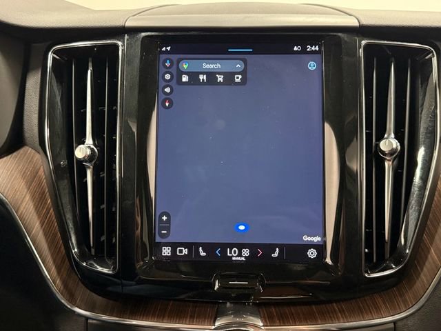 Used 2022 Volvo XC60 B5 Momentum AWD/4WD image 27