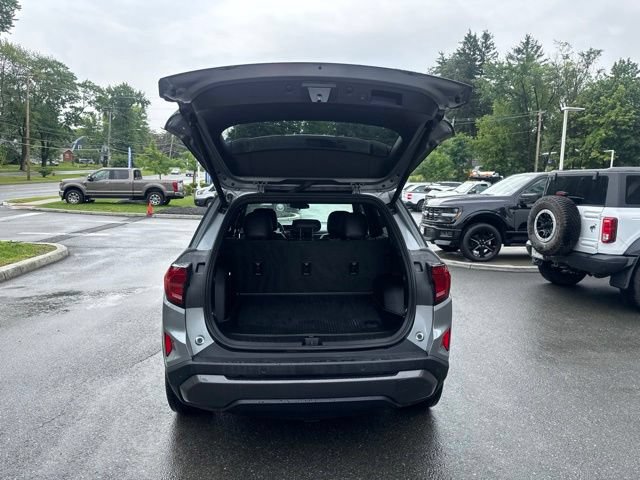 Used 2025 GMC Terrain Elevation w/ Elevation Premium Package AWD/4WD image 10