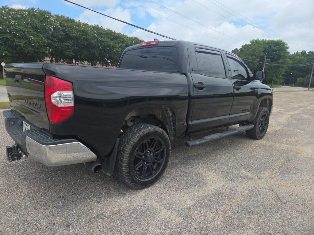 Used 2020 Toyota Tundra SR5 AWD/4WD image 8