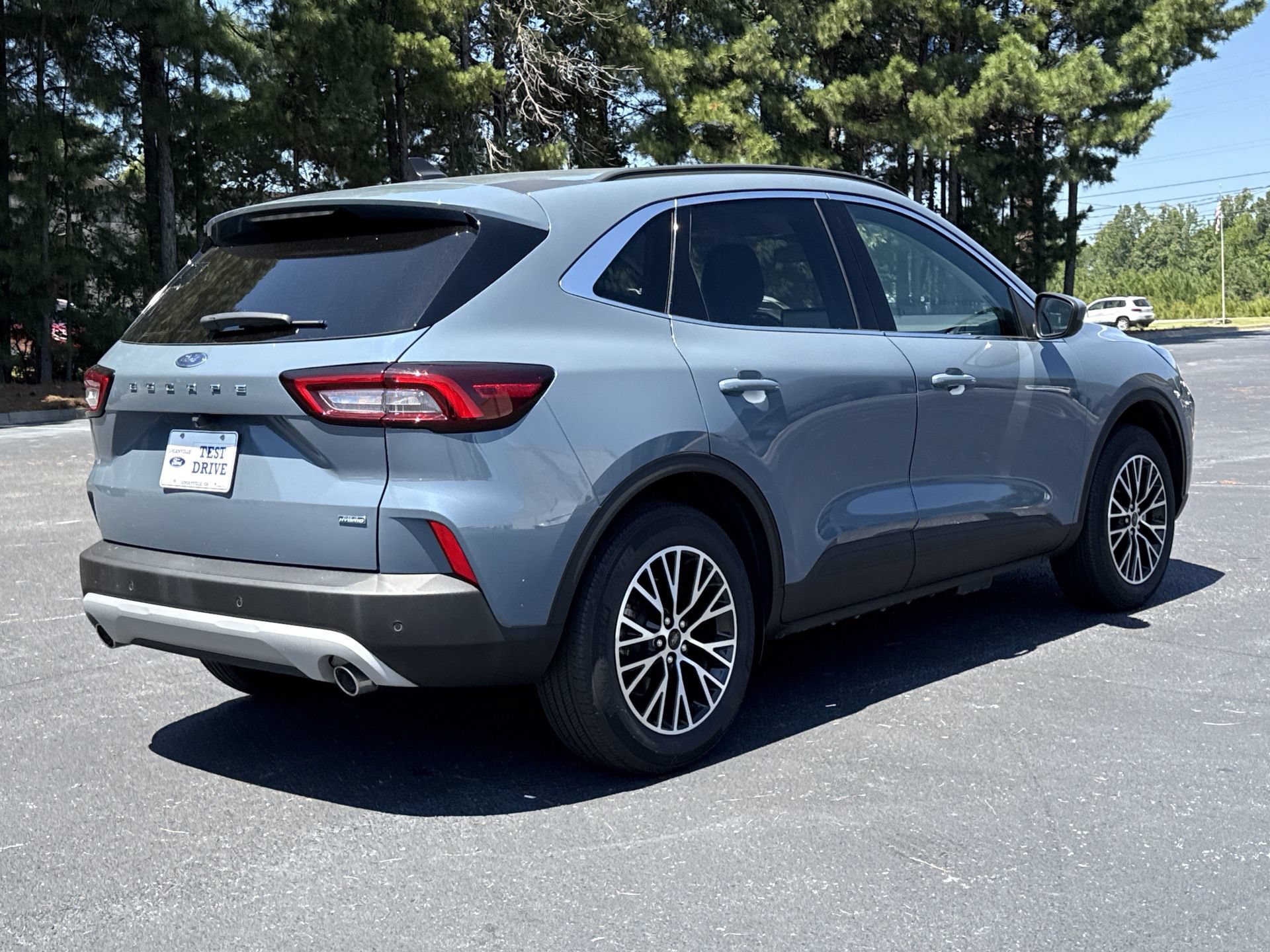 Certified 2025 Ford Escape SE FWD image 24
