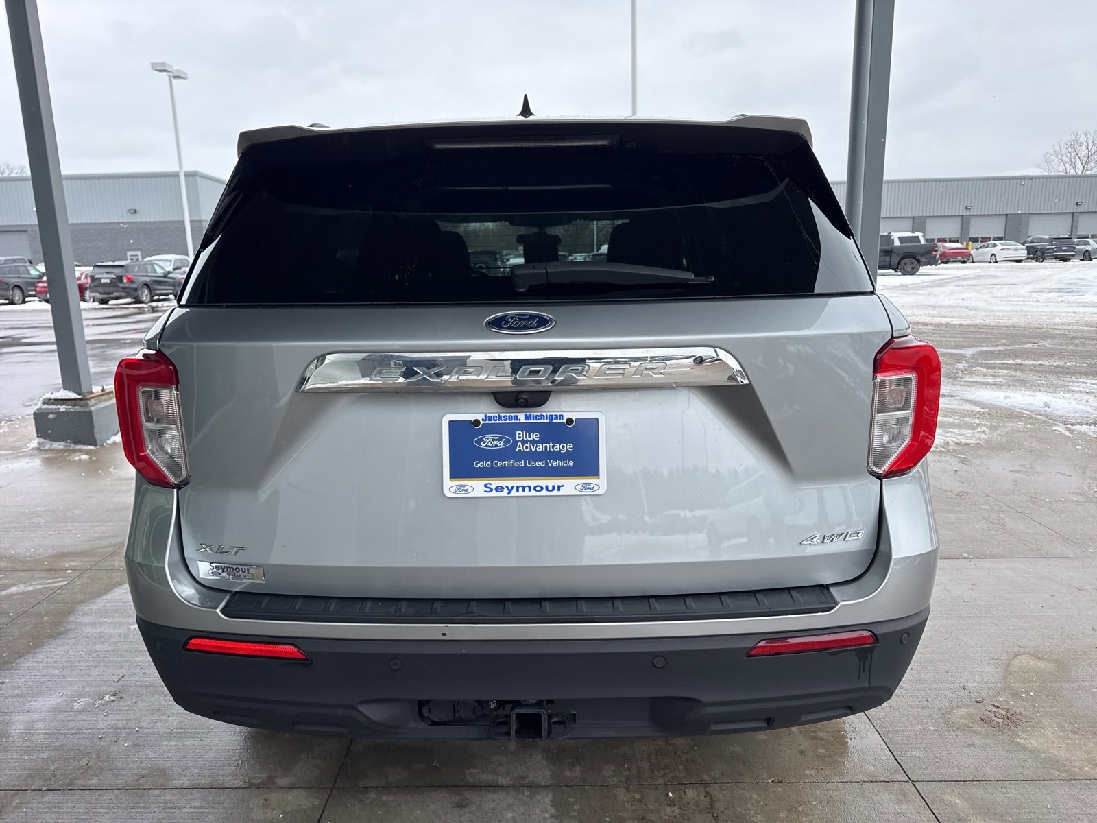 Certified 2023 Ford Explorer XLT w/ Class IV Trailer Tow Package image 3