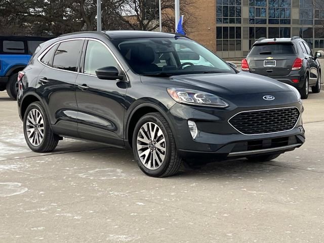 Certified 2022 Ford Escape Titanium w/ Class II Trailer Tow Package image 7