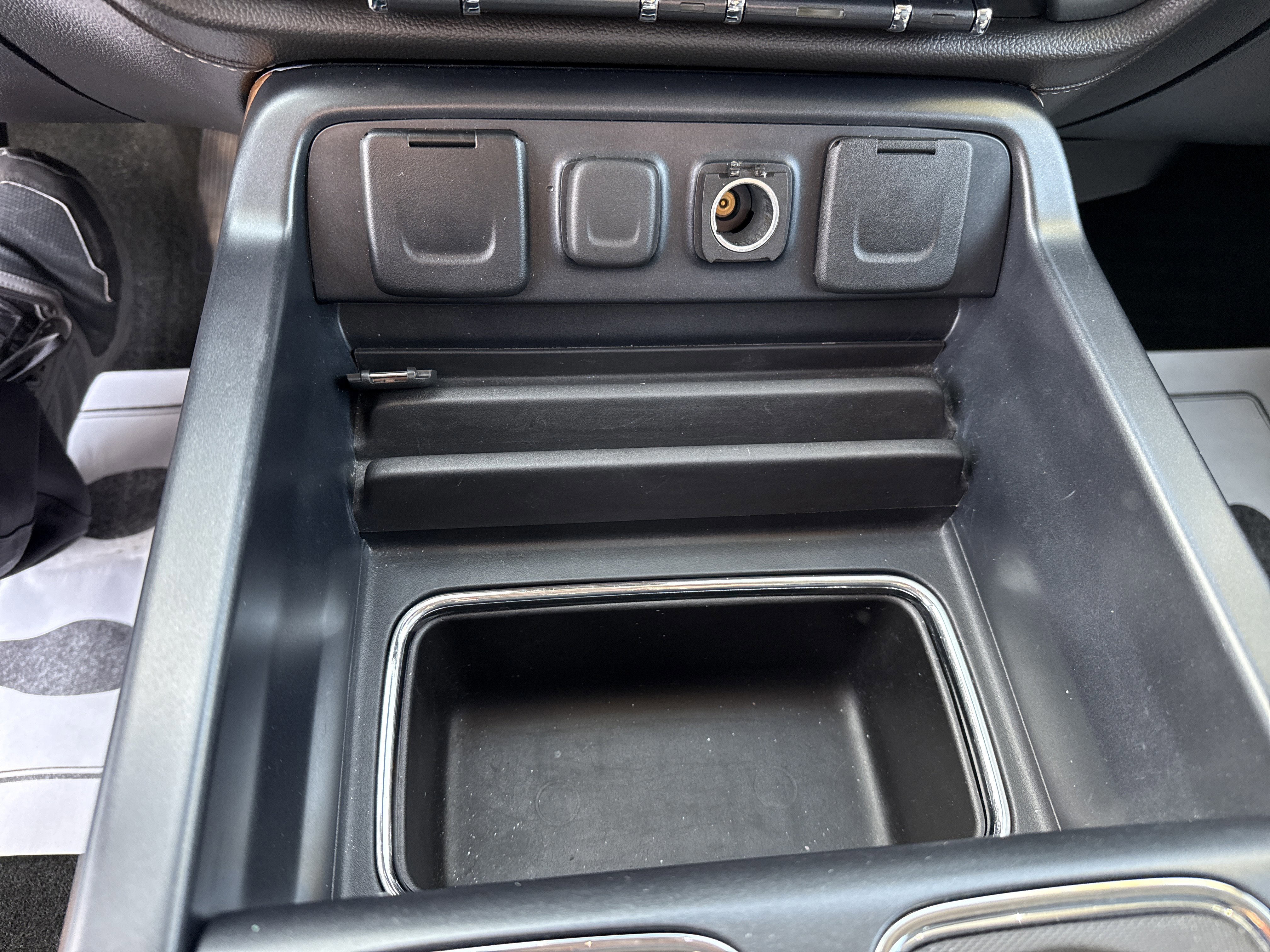 Used 2017 Chevrolet Silverado 1500 LTZ w/ Sport Package image 18