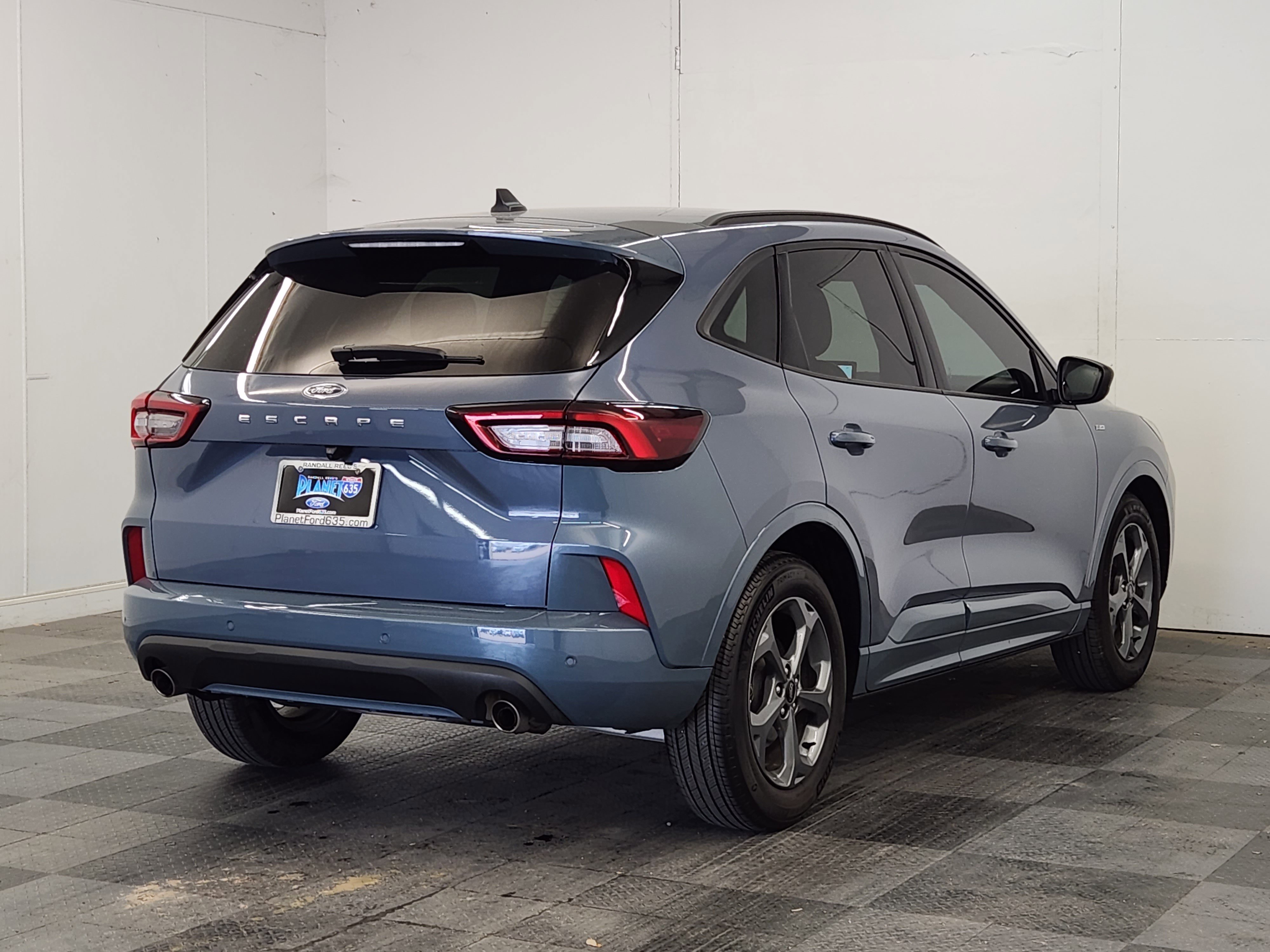 Certified 2023 Ford Escape ST-Line w/ Tech Pack #1 image 7