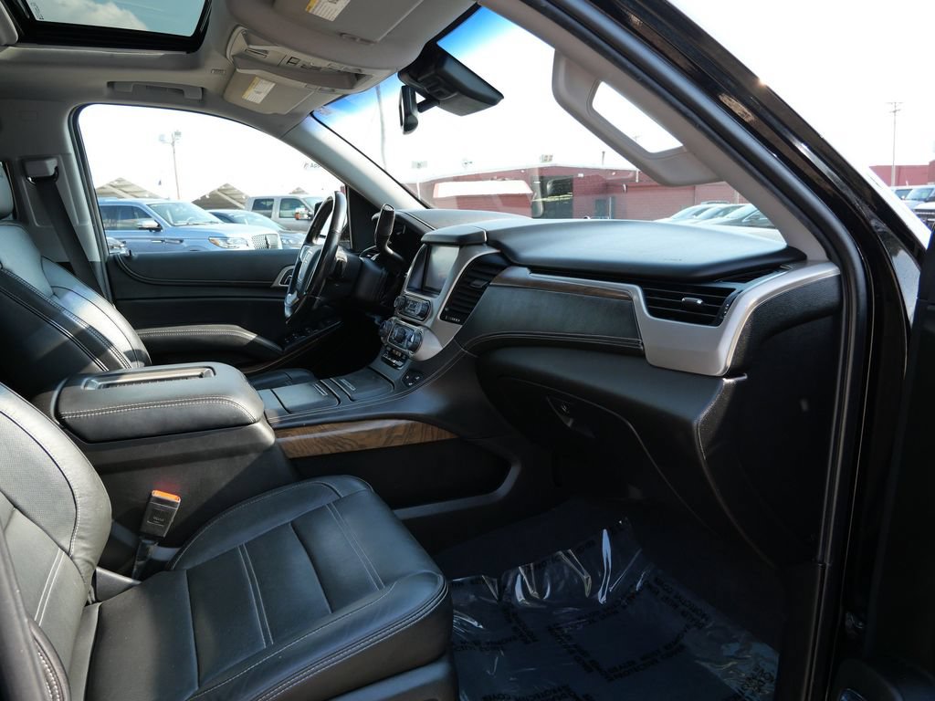 Used 2019 GMC Yukon XL Denali w/ Denali Ultimate Black Edition AWD/4WD image 11