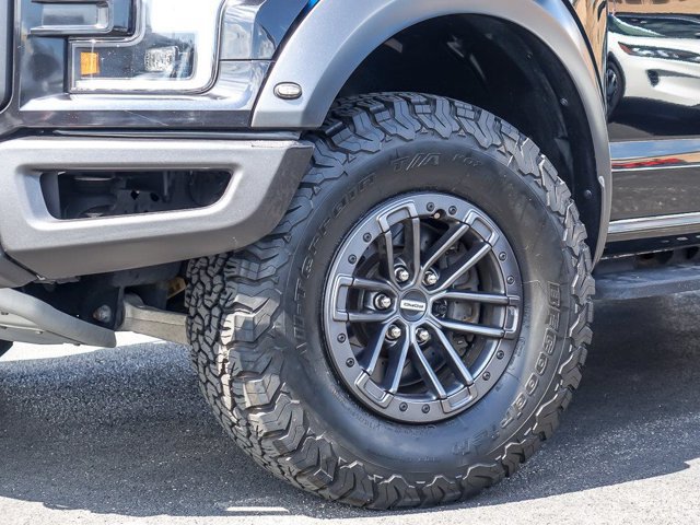 Certified 2019 Ford F150 Raptor w/ Equipment Group 802A Luxury AWD/4WD image 4