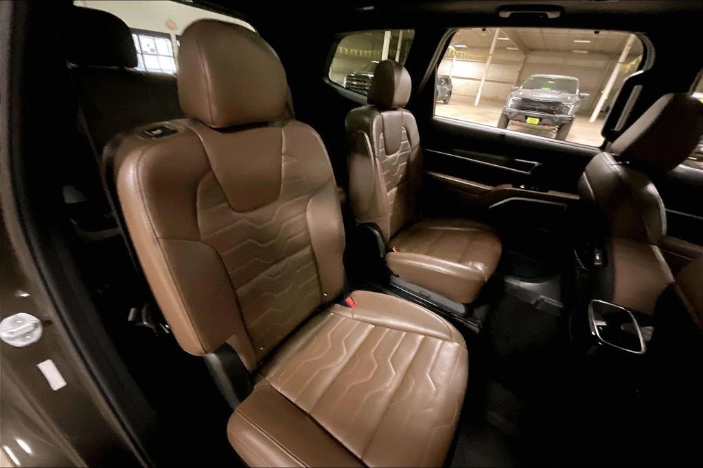 Used 2020 Kia Telluride SX w/ SX Prestige Package AWD/4WD image 26