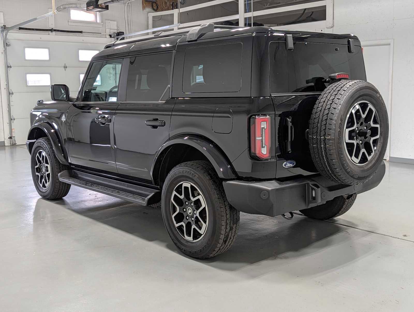 Certified 2025 Ford Bronco Outer Banks AWD/4WD image 10