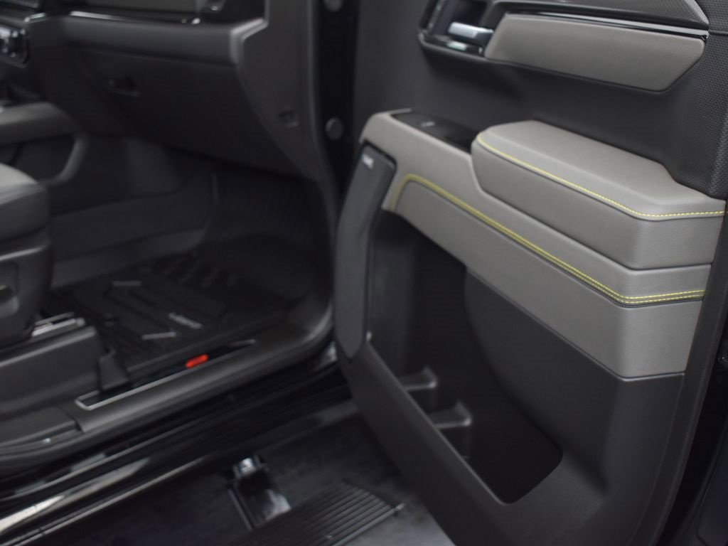 Used 2025 Chevrolet Silverado 1500 ZR2 w/ Technology Package image 14