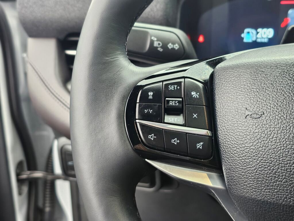 Certified 2025 Ford Explorer Platinum w/ LUX Leather Package image 26