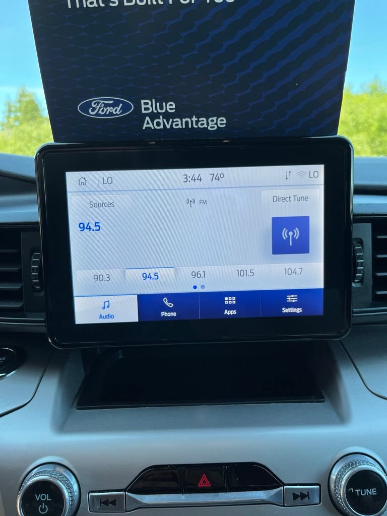 Certified 2022 Ford Explorer XLT w/ Class IV Trailer Tow Package AWD/4WD image 17