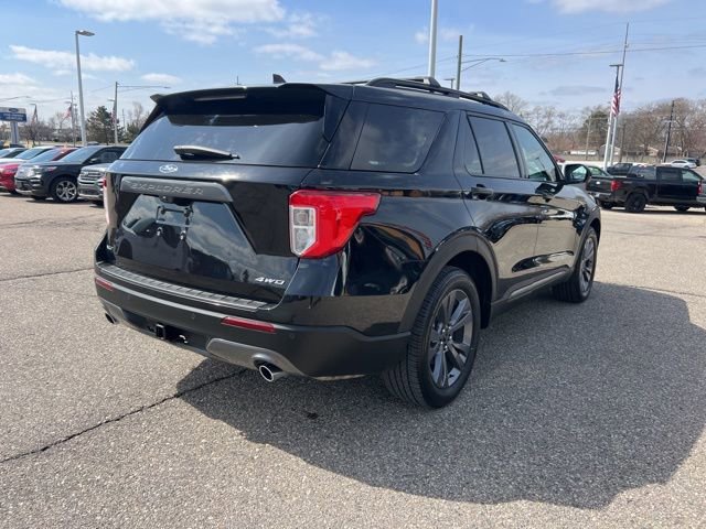 Certified 2022 Ford Explorer XLT w/ Equipment Group 202A image 2