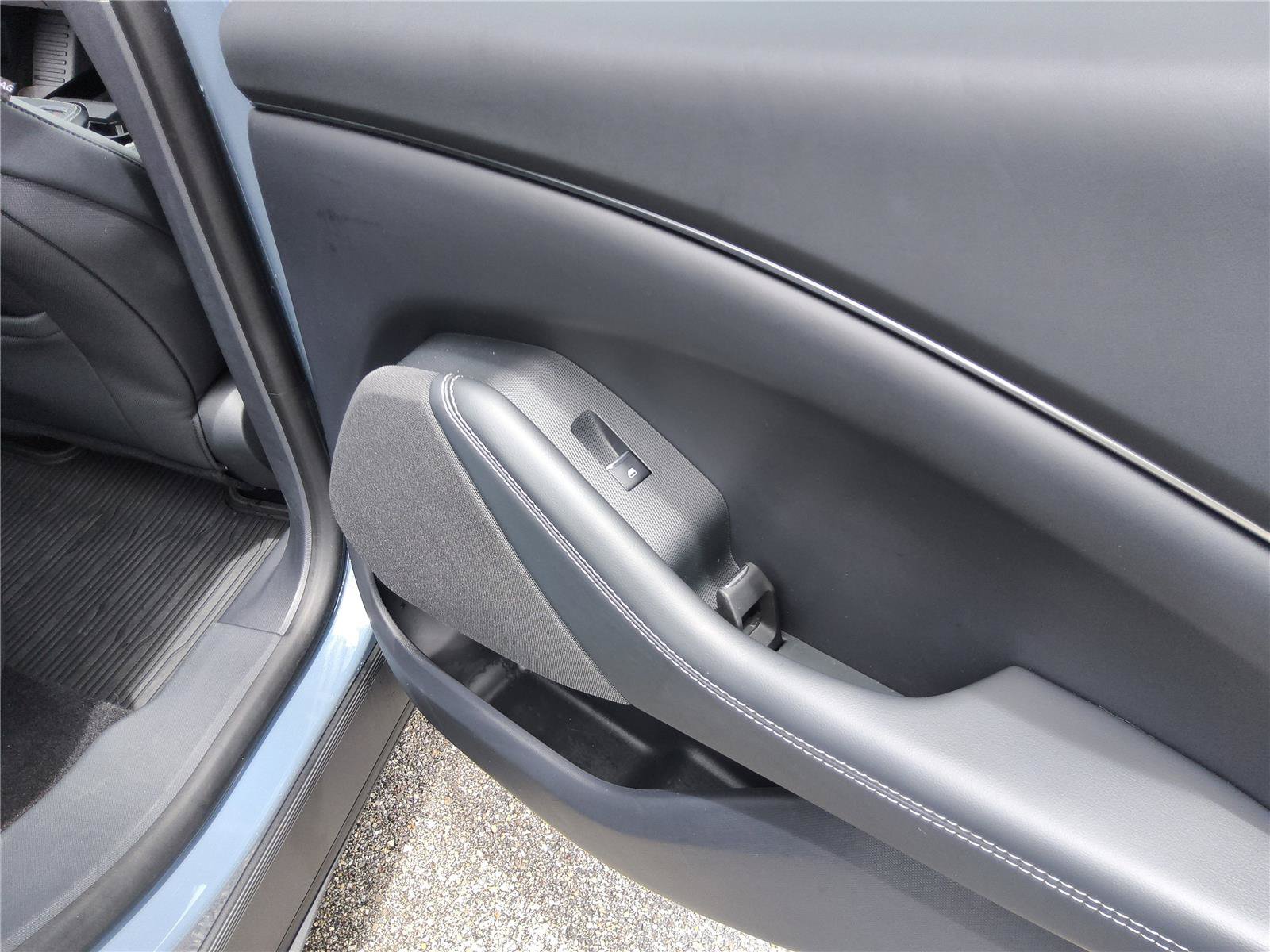 Certified 2024 Ford Mustang Mach-E Select RWD image 22
