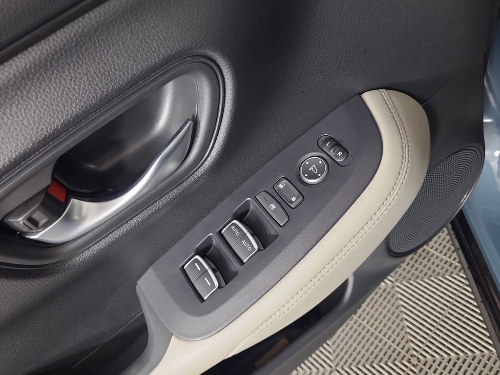 Used 2024 Honda HR-V EX-L image 18