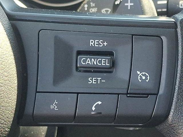 Used 2024 Nissan Rogue S AWD/4WD image 18