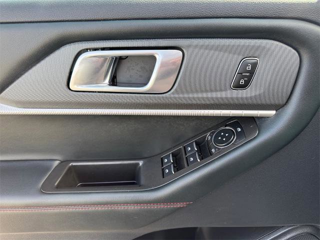 Certified 2025 Ford Explorer ST-Line image 20